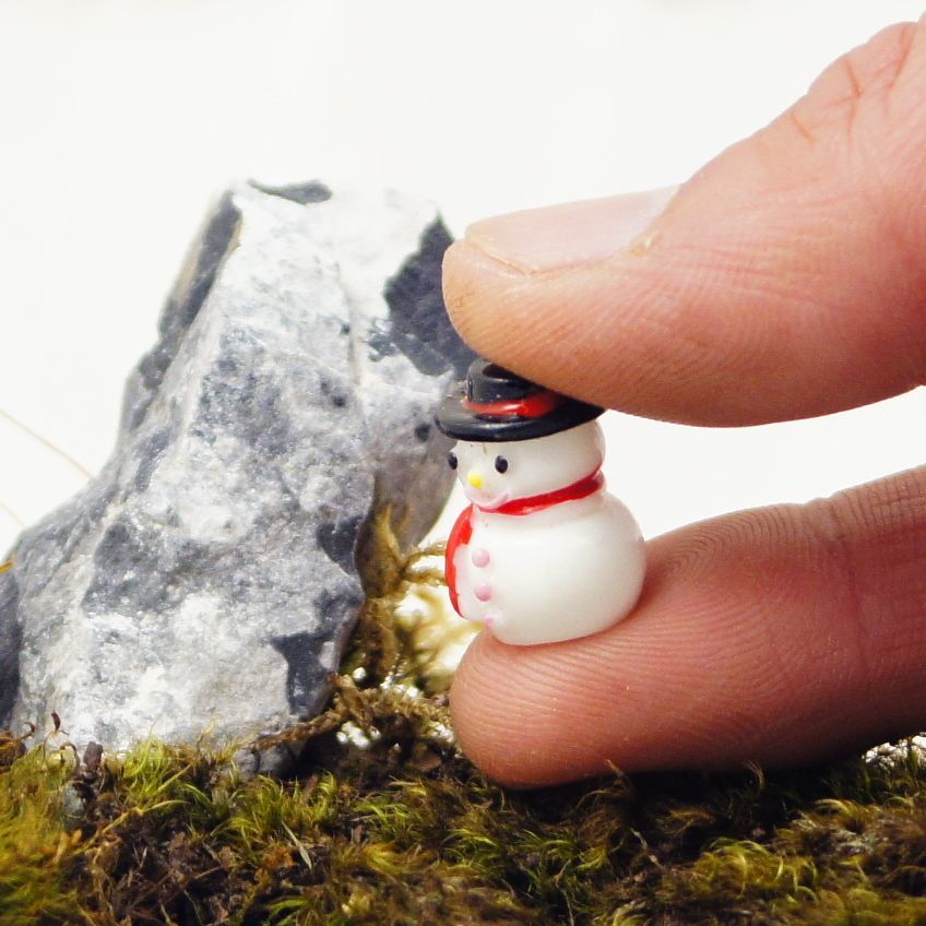 雪だるま（赤いマフラー）｜苔テラリウム用ミニチュア
