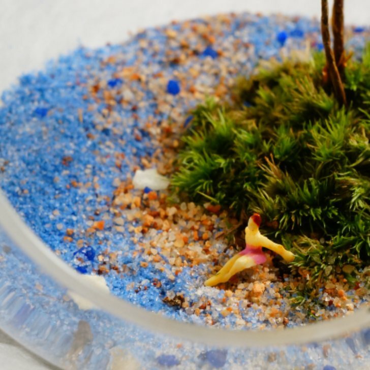 水着の人々（高さ1.8cm）｜苔テラリウム用ミニチュア