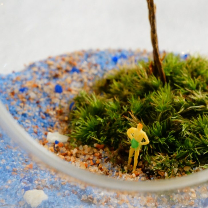 水着の人々（高さ1.2cm）｜苔テラリウム用ミニチュア